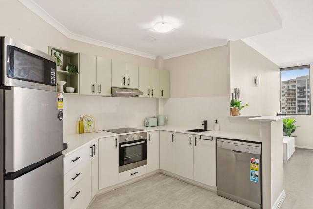 Spacious Apartment in East Perth - Close to OPTUS Stadium, CBD, WACA
