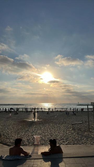 Beautiful studio on Tel Aviv beach