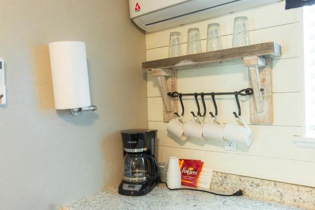 Near Lake Texoma Quad-plex Kitchenette - 27