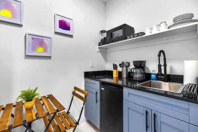 Modern Studio Near Wynwood & Design District