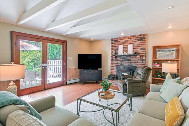 Tranquil & Pet-Friendly Estate on Long Island!
