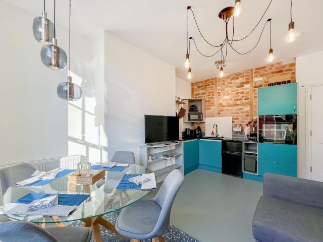 Apartment In Gloucester Quays-Apartment Two