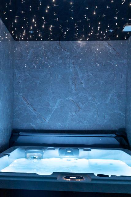 L'étoilé Strasbourg Jacuzzi Détente & Confort