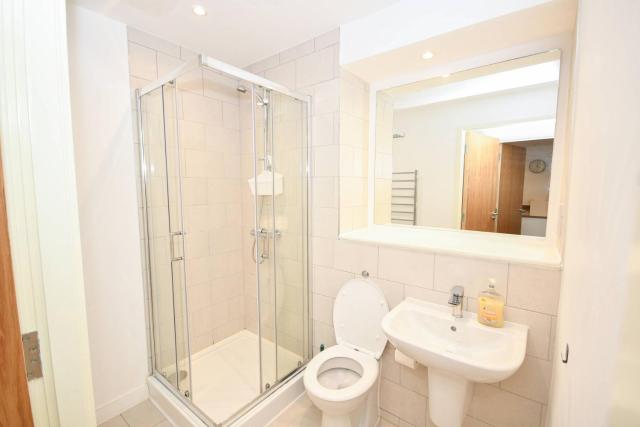 Spacious & Contemporary 1BED Apartment Manchester