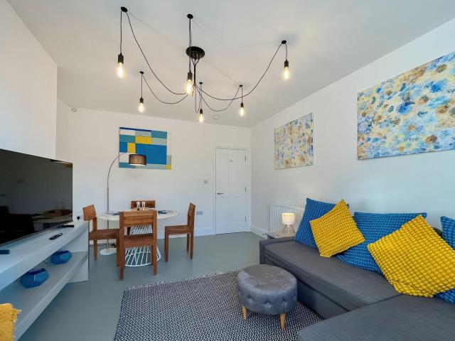 Apartment In Gloucester Quays-Apartment Three