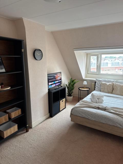Cosy Rooms by the Beach