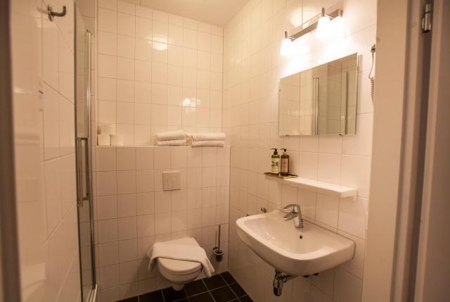Apartment 4G