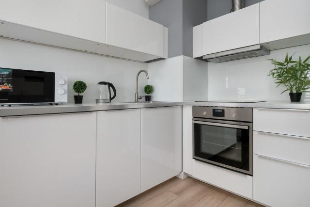 Kilińskiego Spacious Apartment with Parking in Łódź by Noclegi Renters