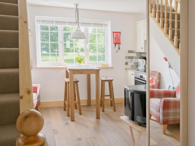 Riverbank Cottage