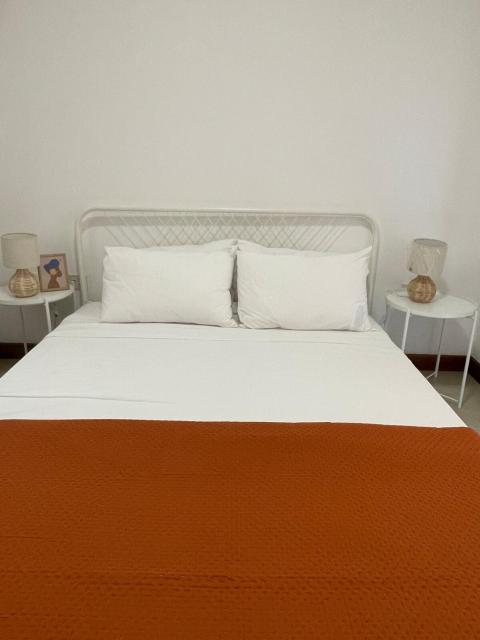 Bright & Airy 3 Bedroom Apartment