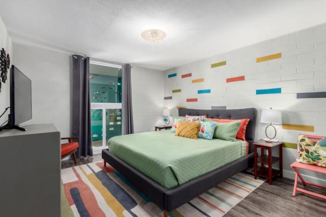 Modern 2BR Retreat with Pool in Old town Scottsdale