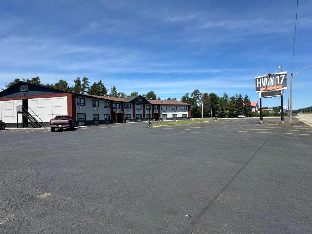 HWY 17 Hotel