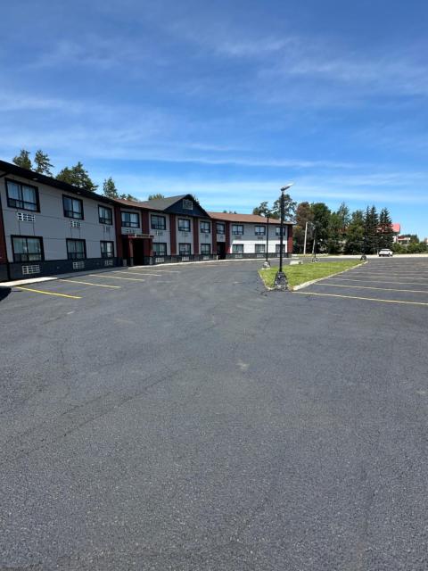 HWY 17 Hotel