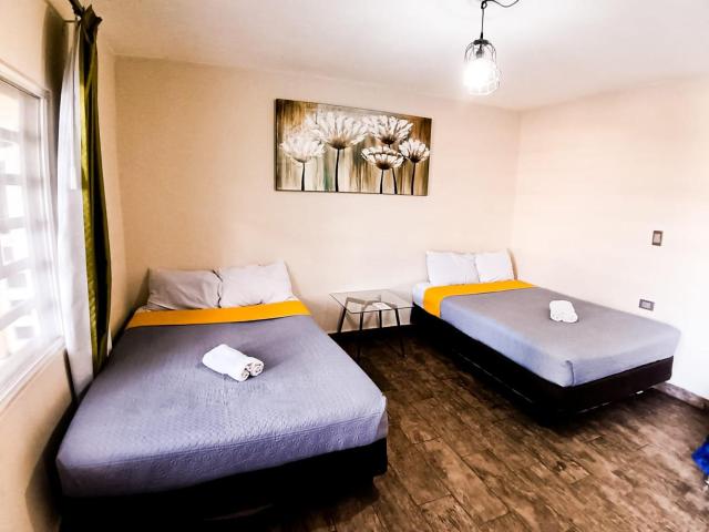 Yellow breeze loft, Paseo Durango