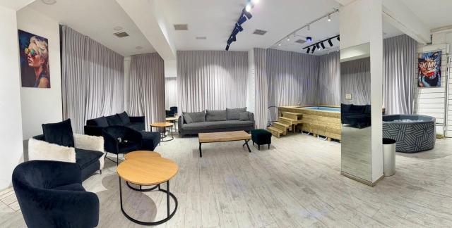 Vila King George plave TlV