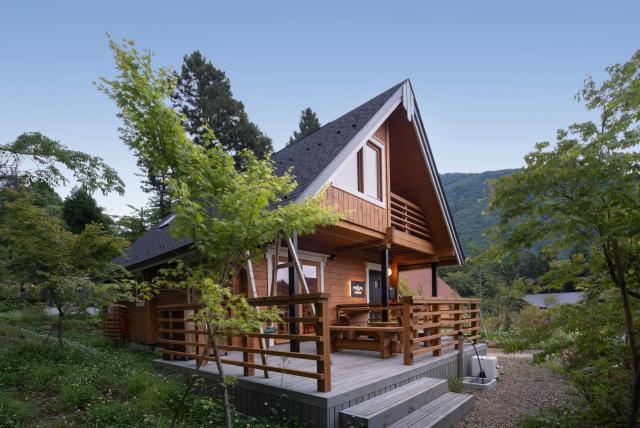 箱根芦之隠 Ashi Hakone Cabin Retreat