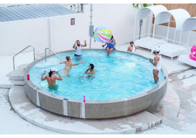Romeo Hotel- Adults Only