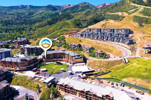 Sun Queen Suite - Feel like Royalty in Park City