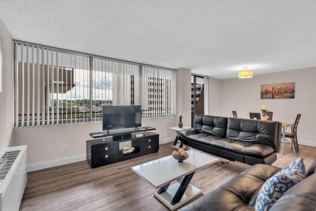 Sunset Boulevard Apartments