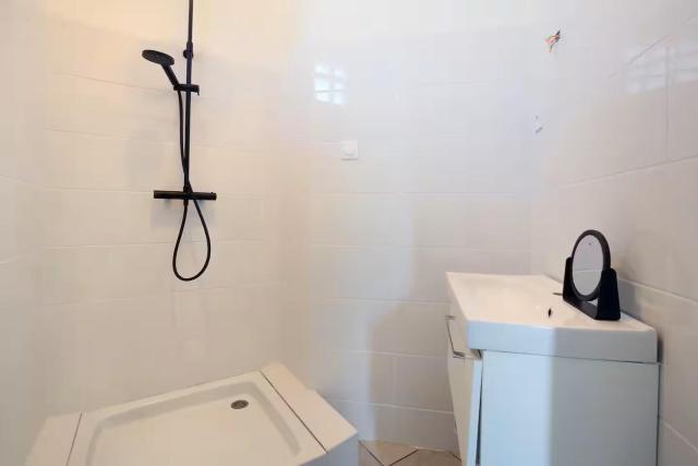 Chambre Privée dans appartement partagé CHO