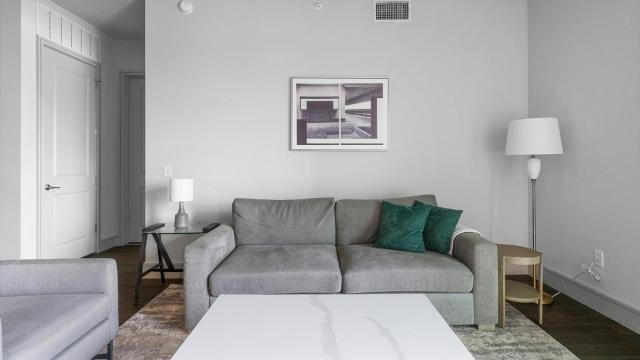 Landing Chic 2BD Gym Pool