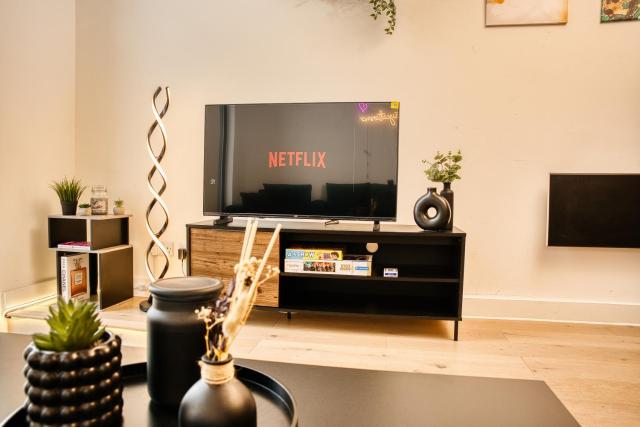 2Bed Balcony Apartment Close to City Centre