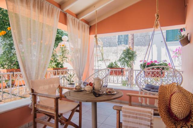 Mantarini cottage