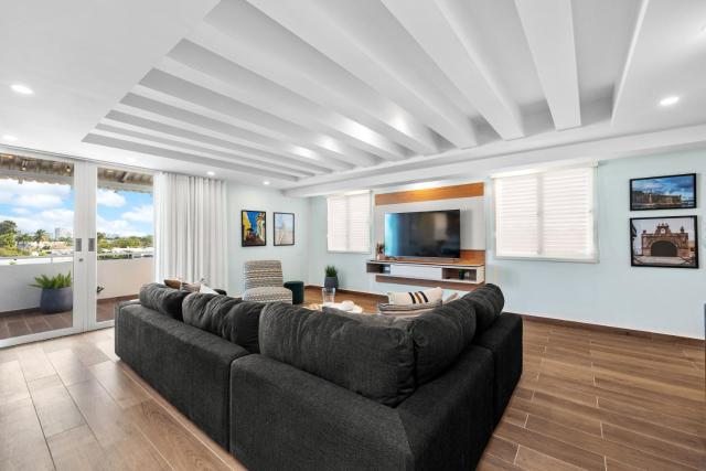 Casa Elena by Otium