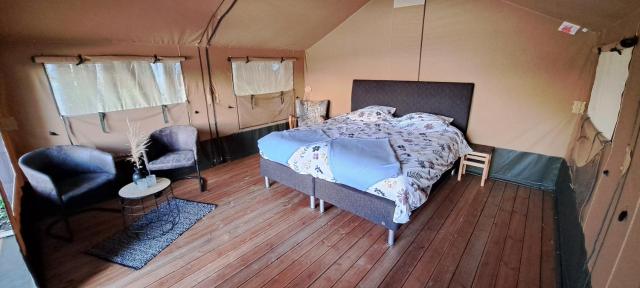 Safari tent 'Älven', mini-camping Nästorp broa