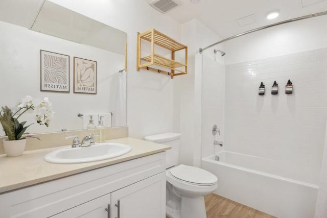 North Park Modern 2BR King Beds, Workspaces, Parking