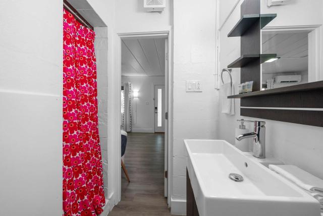 Chic City Retreat 87