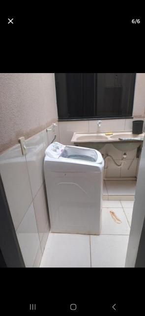 Casa prática bem localizada