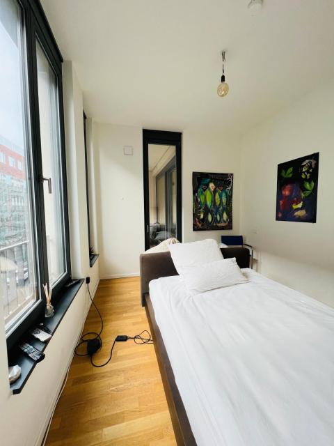 Berlin -Central-Mitte Light Filled 2BD