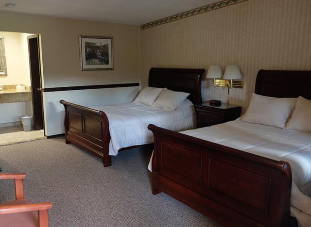 Chalet Inn & Suites