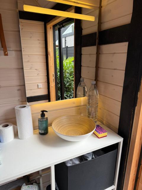 Happy Mermaid Garden Cabin