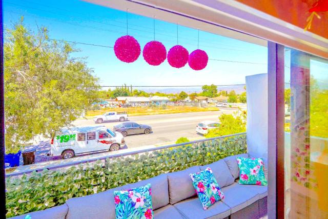 H - Huge NoHo 5BR Family Home by Universal - Games - Balcony - Parking - FIFA World Cup SoFi