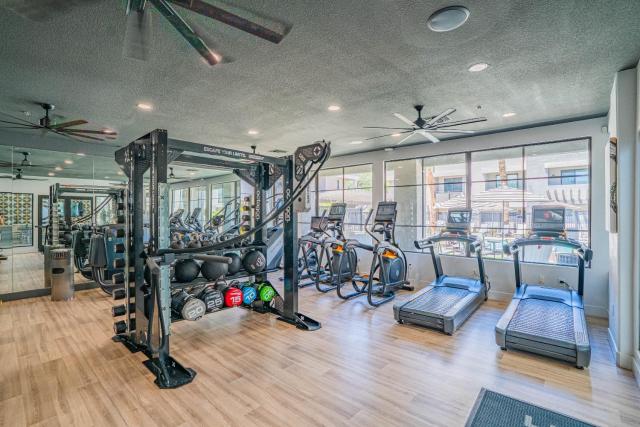 Lavish 2BD Walk to Westgate Pool Gym WD