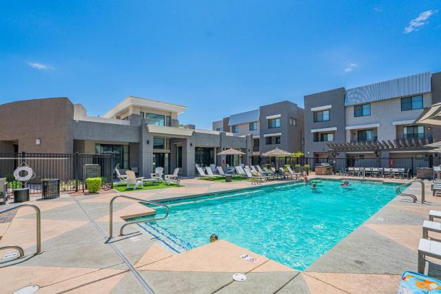 Lavish 2BD Walk to Westgate Pool Gym WD