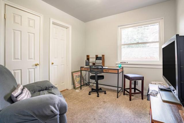 Near downtown | WIFI | washer & dryer