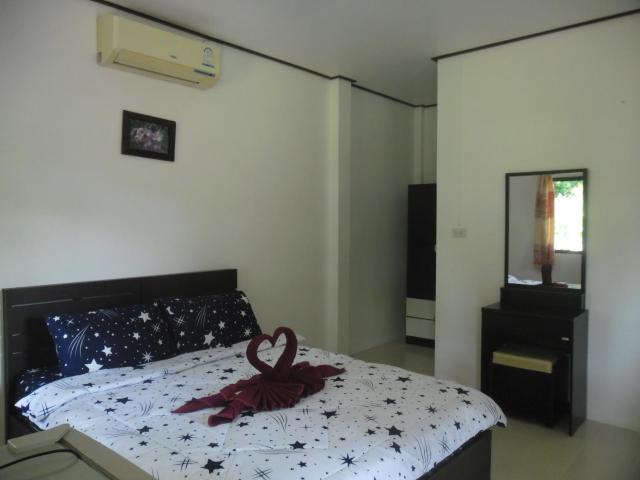 Baansanook Resort & Swimming Pool