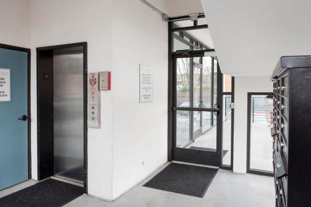 * NEW * - The Marigold: Private Balcony | Walkable