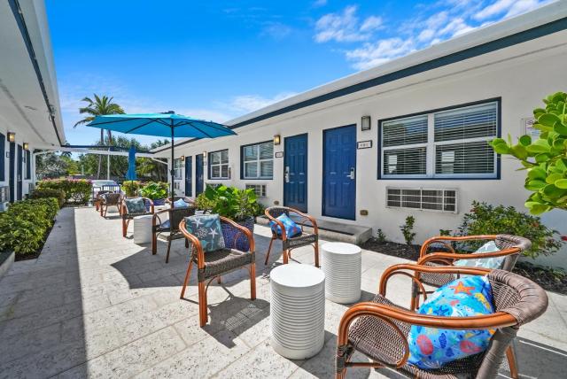 Hollywood Beach Suites and Hotel