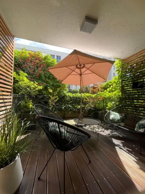 Aura Premium Apartment with Terrace and Parking