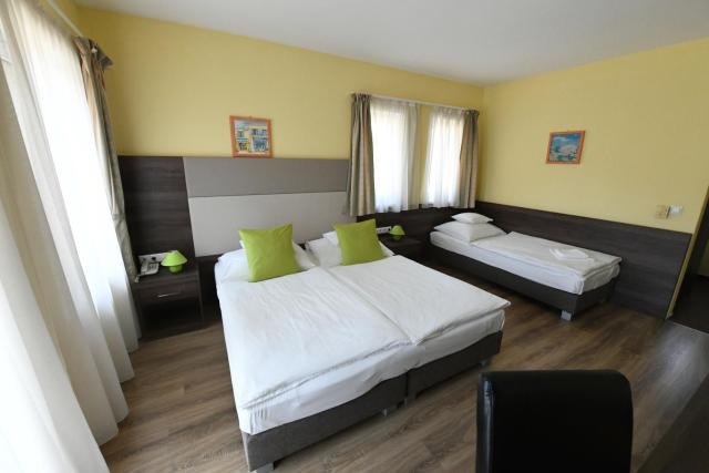 Jade Hotel-Ezüsthíd Hotel