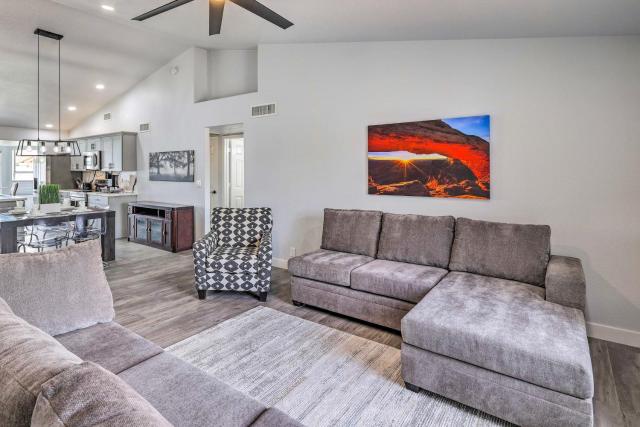 Group Getaway in Glendale < 1 Mi to Westgate!