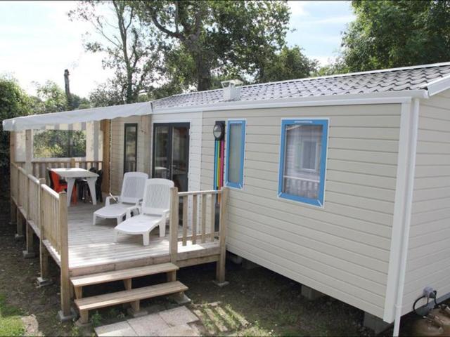 Mobil home 3 chambres avec terrasse - 7 personnes - API-1-52-519