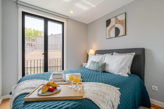 Stylish & Bright Apartment by HostWise