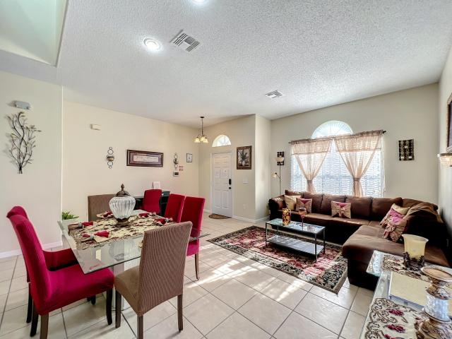 Disney Area retreat w pool, spa & arcade game roo