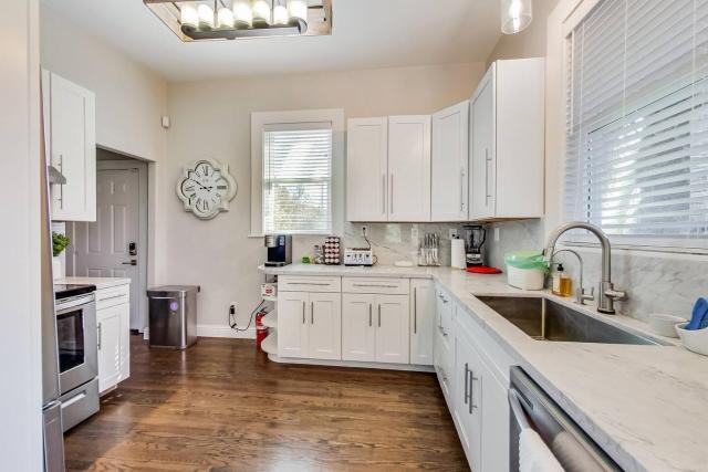 4BR4BA Hidden Gem WD Parking