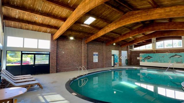 Riverview Inn & Suites